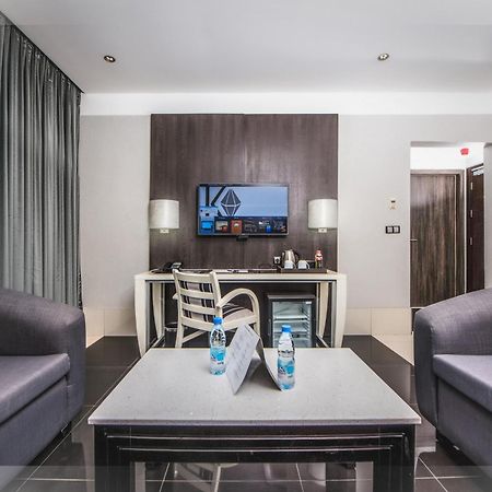Krystal Palace Douala Eksteriør billede