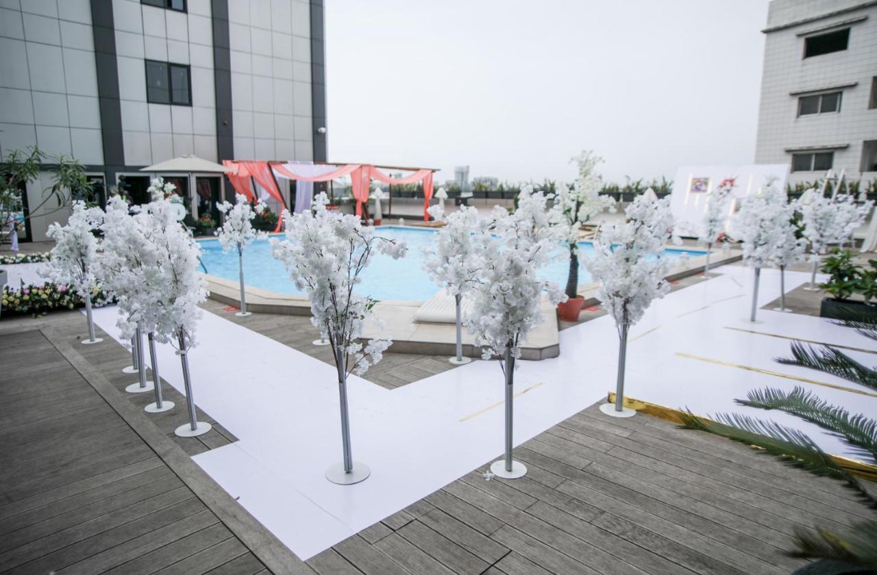 Krystal Palace Douala Eksteriør billede