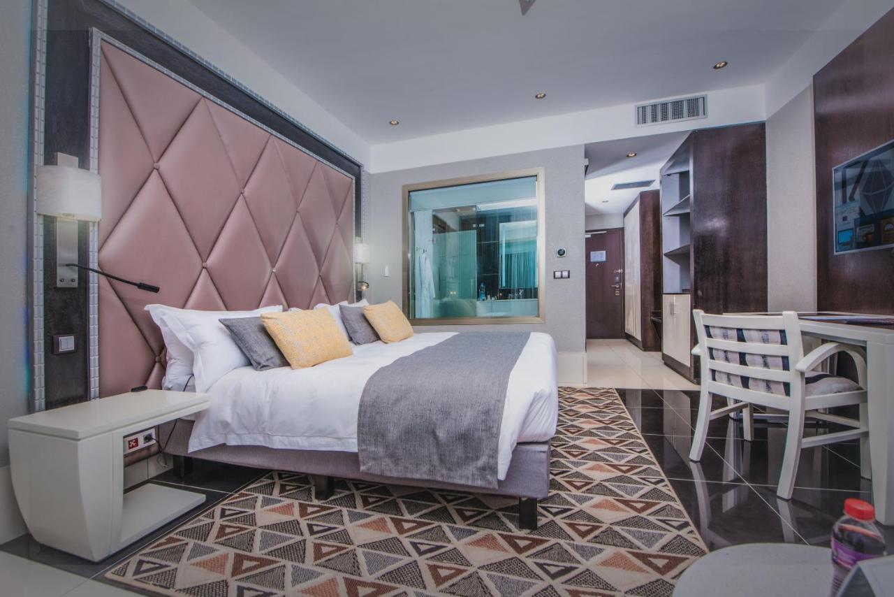 Krystal Palace Douala Eksteriør billede