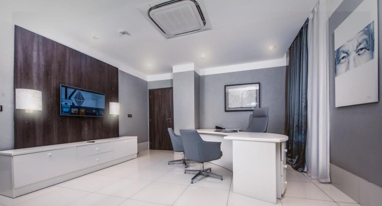 Krystal Palace Douala Eksteriør billede