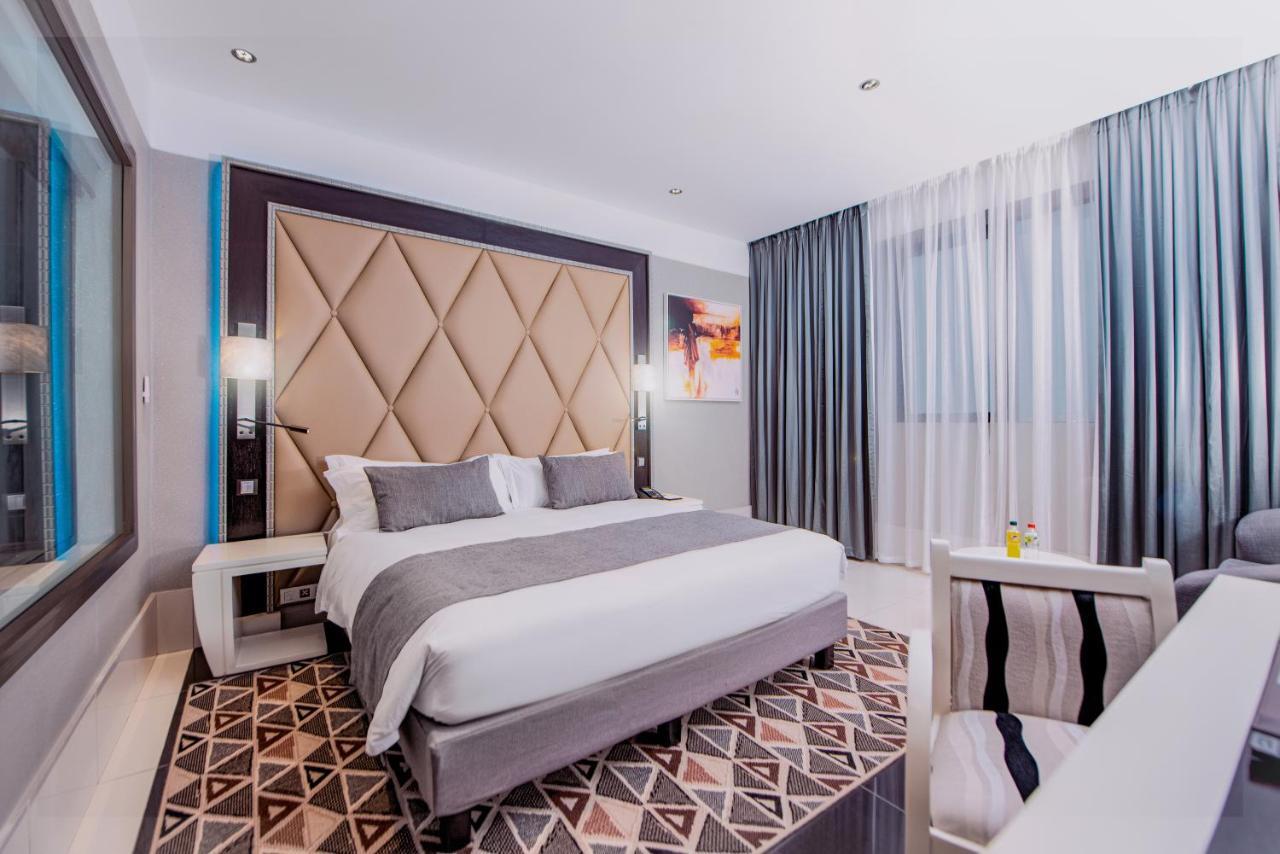 Krystal Palace Douala Eksteriør billede